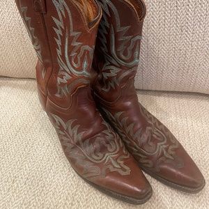 Lucchese 1883 Tan with Turquoise stitching 8.5 B